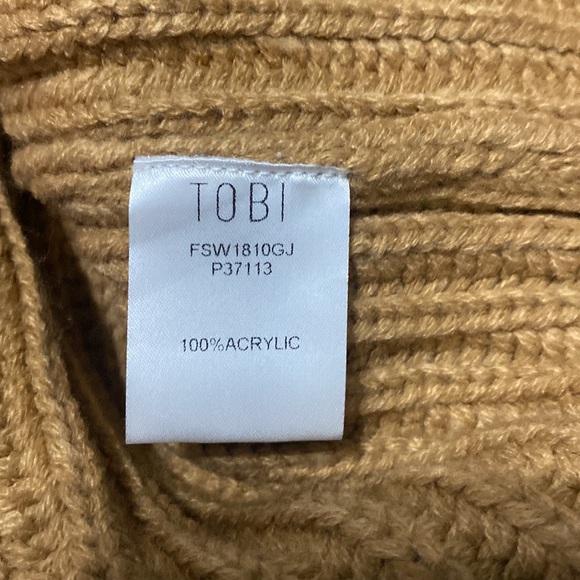 Tobi Off the Shoulder Sweater - Picture 6 of 6